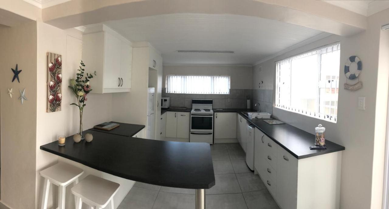 Seaside Place Struisbaai Exterior photo